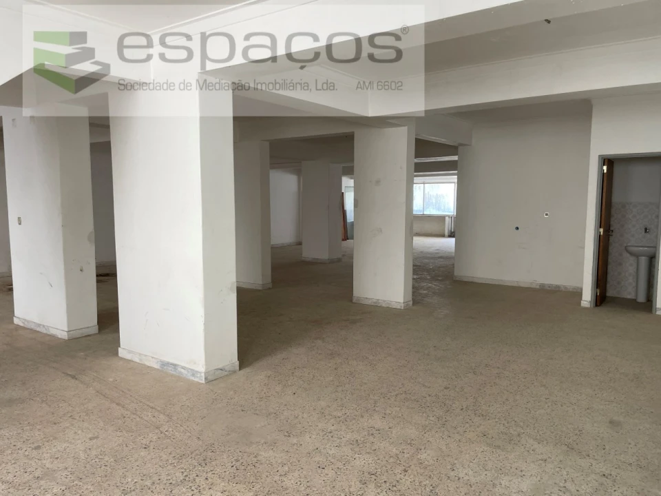 Armazém para Venda em Agualva e Mira-Sintra Foto 5