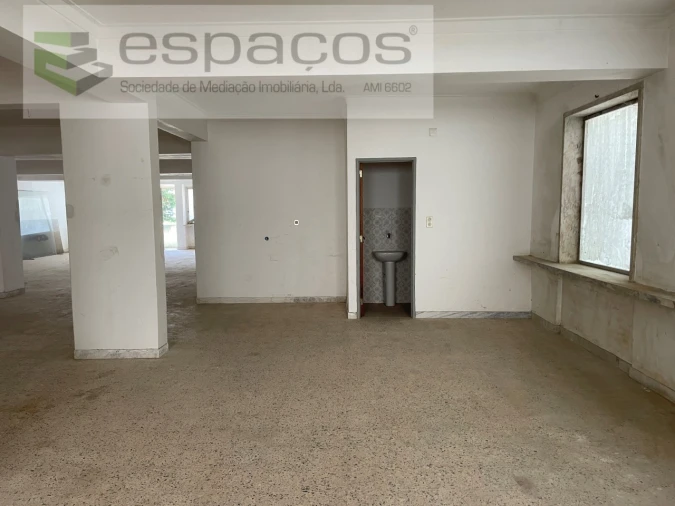 Armazém para Venda em Agualva e Mira-Sintra Foto 9