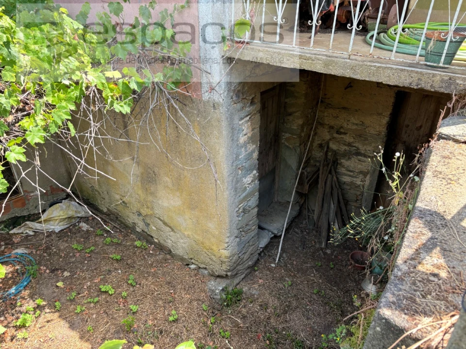 Moradia T2 para Venda em Lavacolhos Foto 16