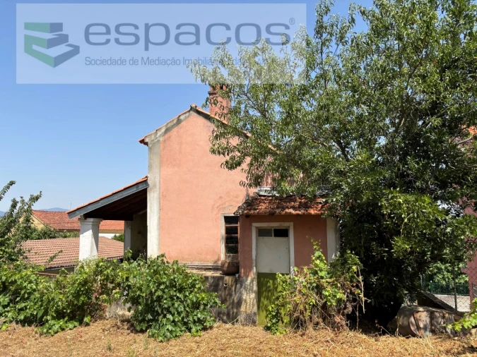 Moradia T2 para Venda em Lavacolhos Foto 4