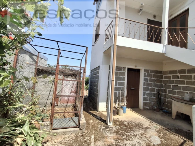 Moradia T3 para Venda em Lavacolhos Foto 2