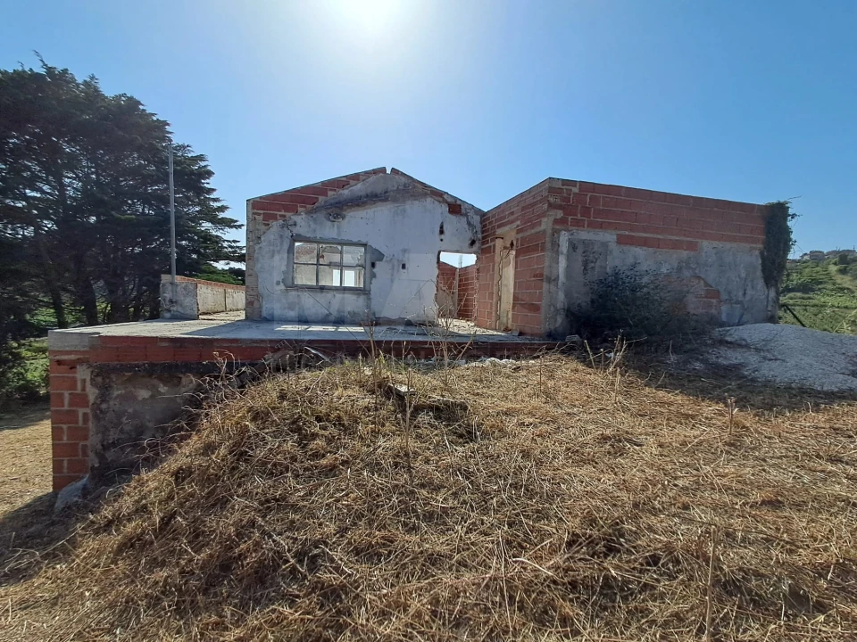 Moradia T3 para Venda em Salir de Matos Foto 10