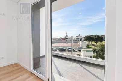 Moradia T4 para Venda em Charneca de Caparica e Sobreda