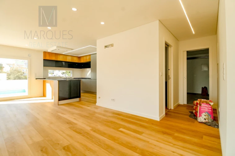 Moradia T4 para Venda em Charneca de Caparica e Sobreda Foto 6