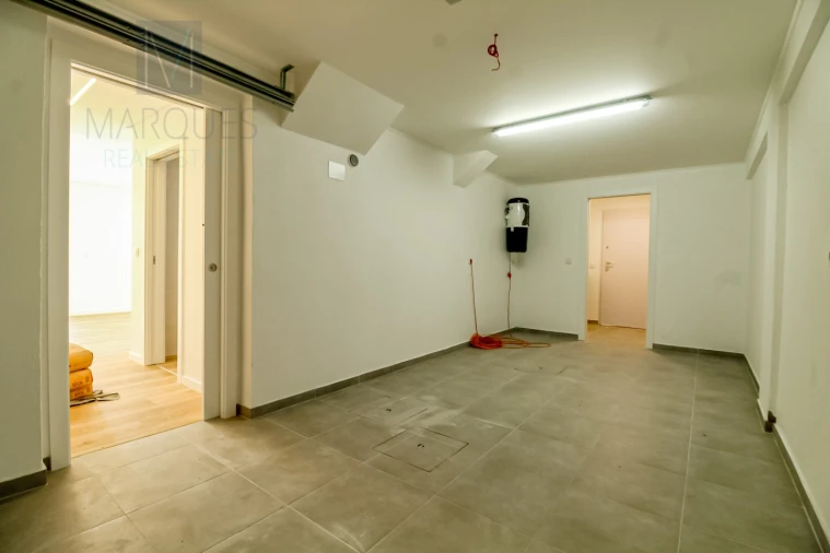 Moradia T4 para Venda em Charneca de Caparica e Sobreda Foto 8