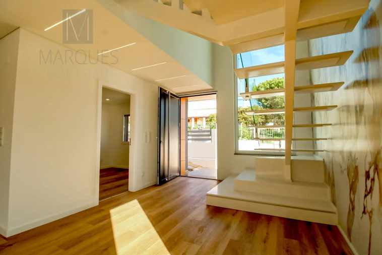 Moradia T4 para Venda em Charneca de Caparica e Sobreda Foto 10