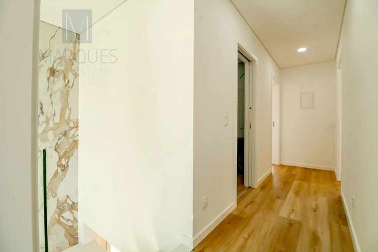 Moradia T4 para Venda em Charneca de Caparica e Sobreda Foto 14