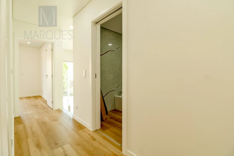 Moradia T4 para Venda em Charneca de Caparica e Sobreda Foto 17