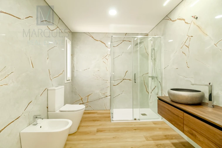 Moradia T4 para Venda em Charneca de Caparica e Sobreda Foto 18