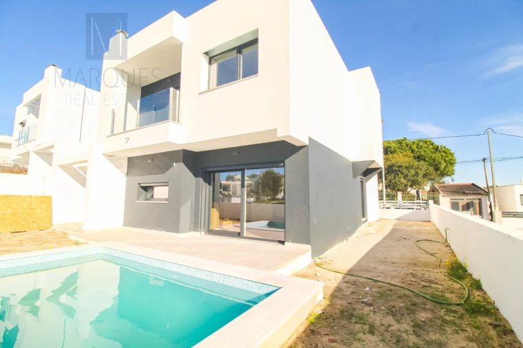 Moradia T4 para Venda em Charneca de Caparica e Sobreda Foto 28