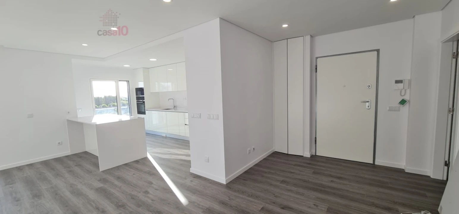 Apartamento T5 para Venda em Montijo e Afonsoeiro Foto 9