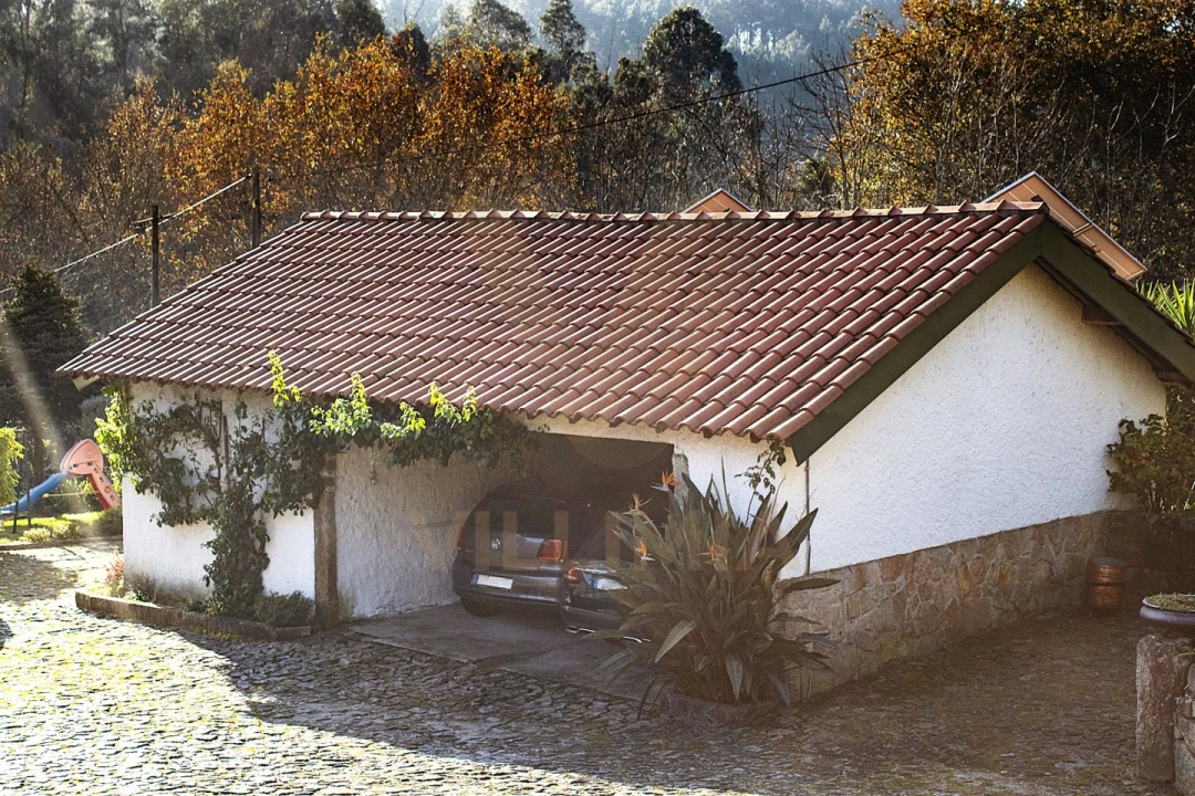 Moradia T5 para Venda em Fornelos e Queijada Foto 13