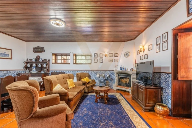 Moradia T5 para Venda em Fornelos e Queijada Foto 6