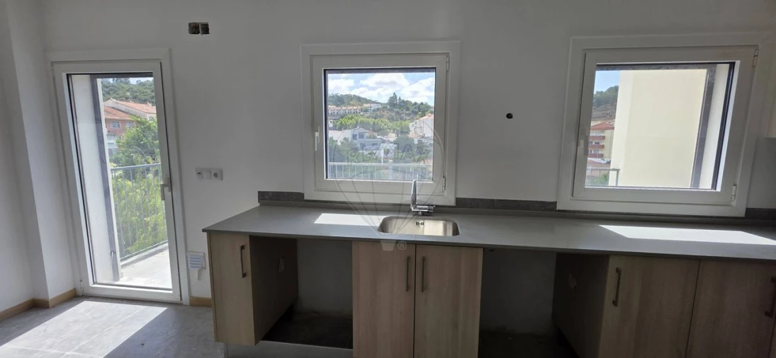 Apartamento T3 para Venda em Castanheira do Ribatejo e Cachoeiras Foto 11