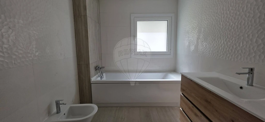 Apartamento T3 para Venda em Castanheira do Ribatejo e Cachoeiras Foto 12