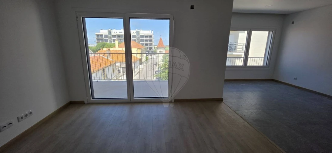 Apartamento T3 para Venda em Castanheira do Ribatejo e Cachoeiras Foto 5