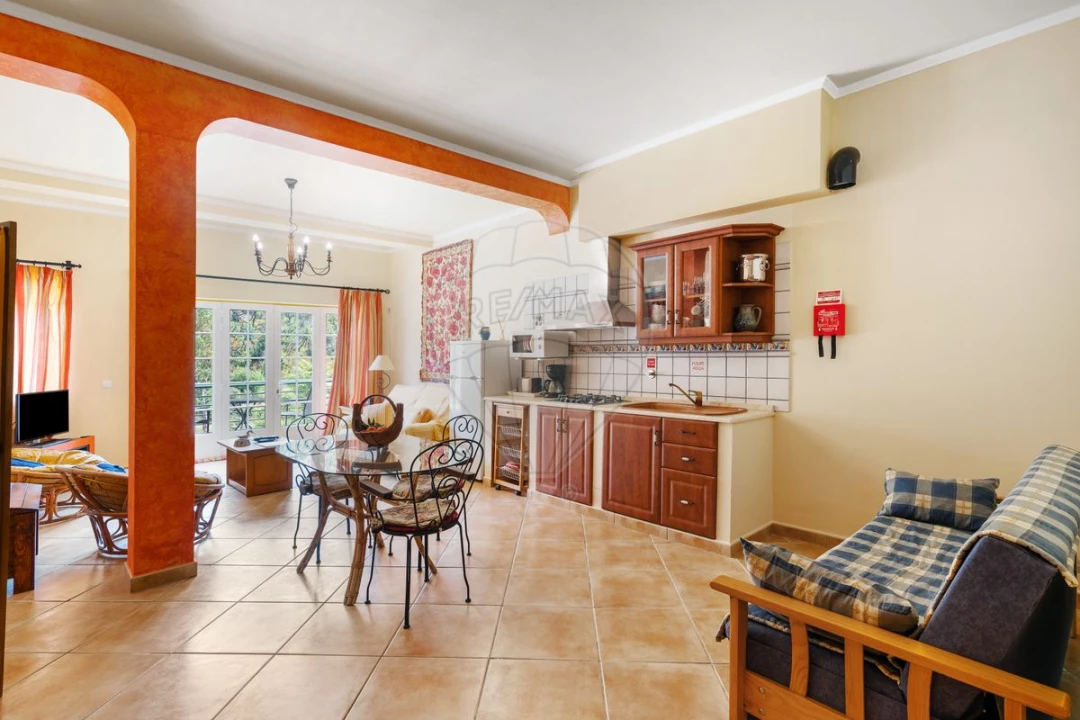 Moradia T7 para Venda em São Teotónio Foto 24