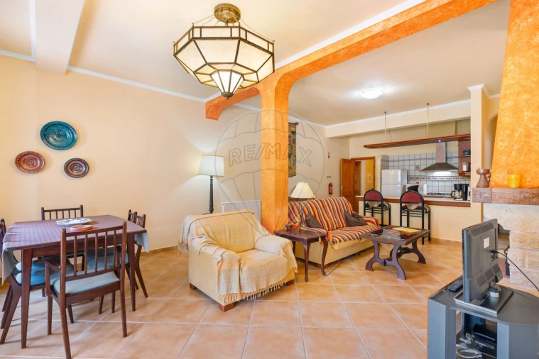 Moradia T7 para Venda em São Teotónio Foto 38