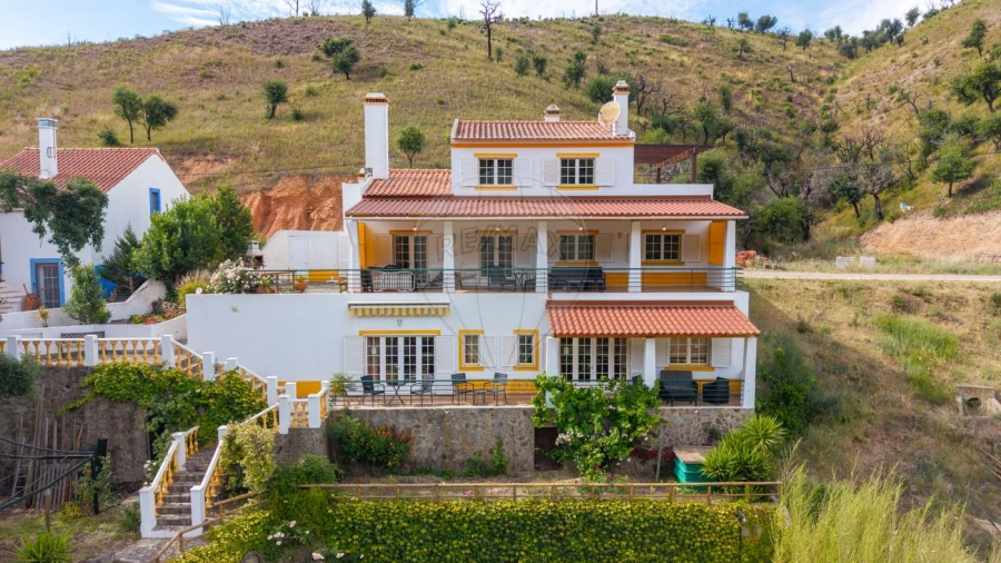 Moradia T7 para Venda em São Teotónio Foto 2