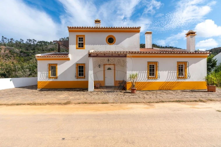 Moradia T7 para Venda em São Teotónio Foto 5