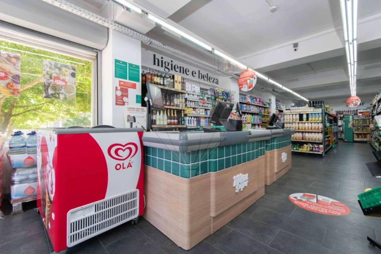 Loja para Venda em Alvalade Foto 8