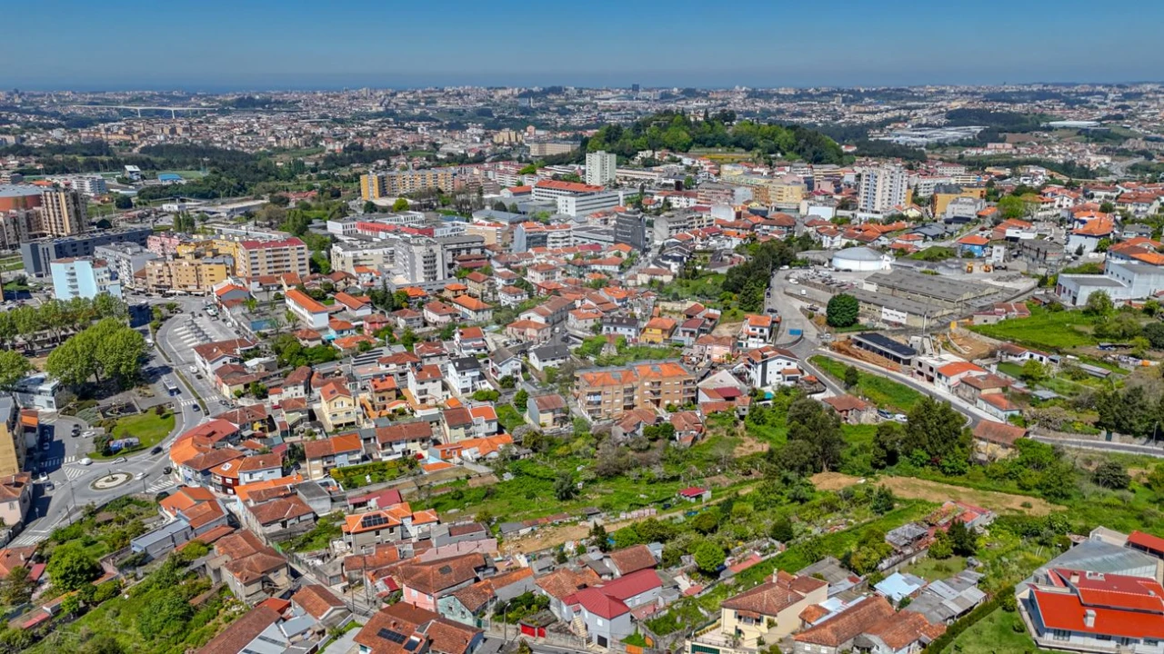 Prédio para Venda em Gondomar (São Cosme), Valbom e Jovim Foto 5