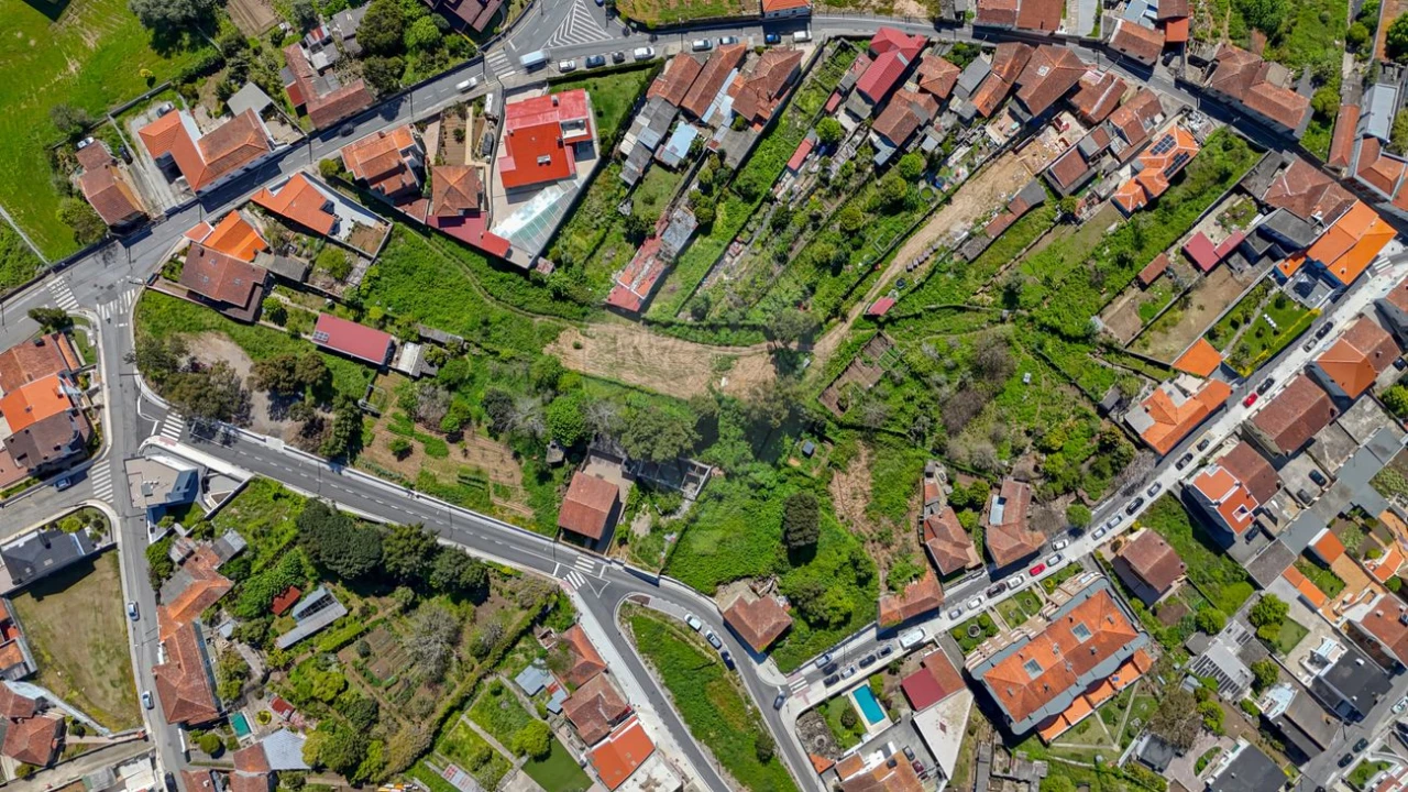 Prédio para Venda em Gondomar (São Cosme), Valbom e Jovim Foto 2