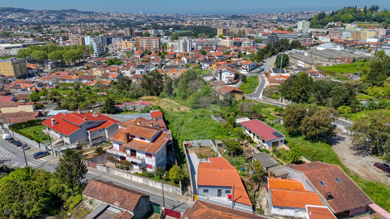 Prédio para Venda em Gondomar (São Cosme), Valbom e Jovim Foto 13