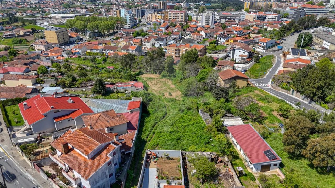 Prédio para Venda em Gondomar (São Cosme), Valbom e Jovim Foto 14