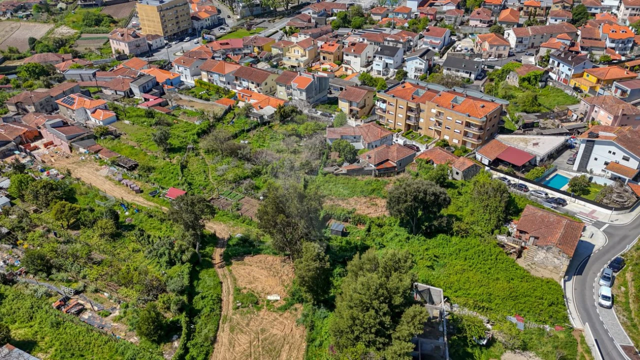 Prédio para Venda em Gondomar (São Cosme), Valbom e Jovim Foto 15