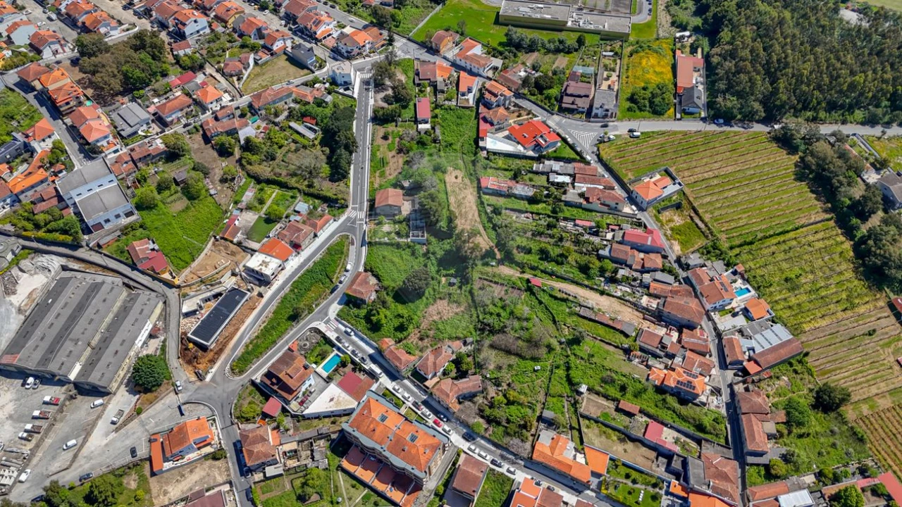 Prédio para Venda em Gondomar (São Cosme), Valbom e Jovim Foto 3