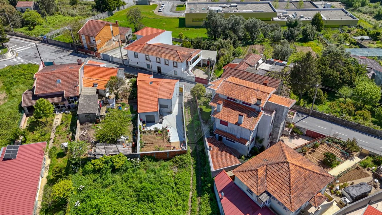 Prédio para Venda em Gondomar (São Cosme), Valbom e Jovim Foto 12