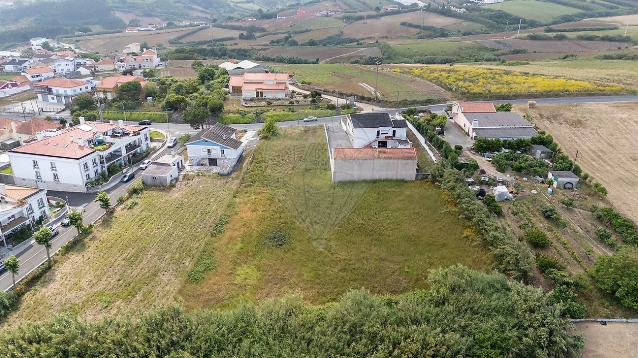 Terreno para Venda em Lourinhã e Atalaia Foto 3