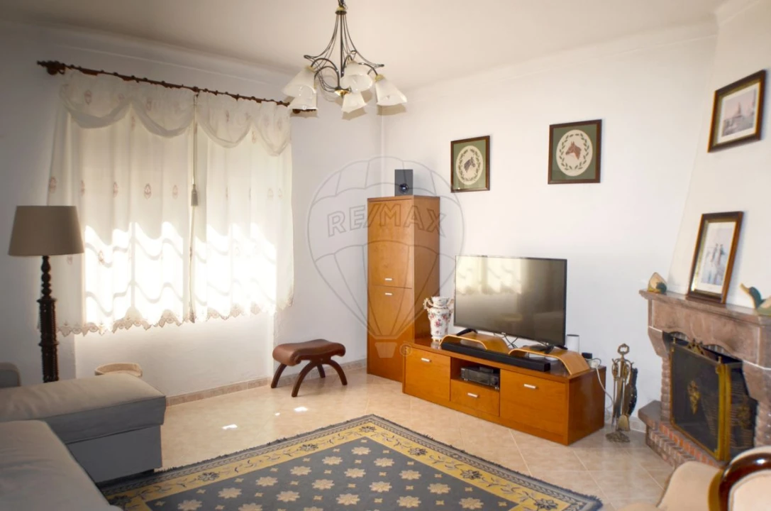 Moradia T4 para Venda em Alguber Foto 27