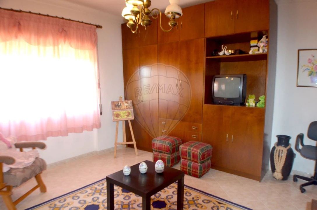 Moradia T4 para Venda em Alguber Foto 36