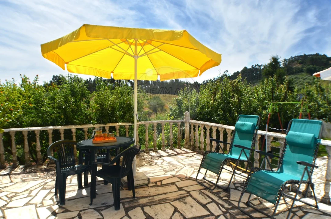 Moradia T4 para Venda em Alguber Foto 8