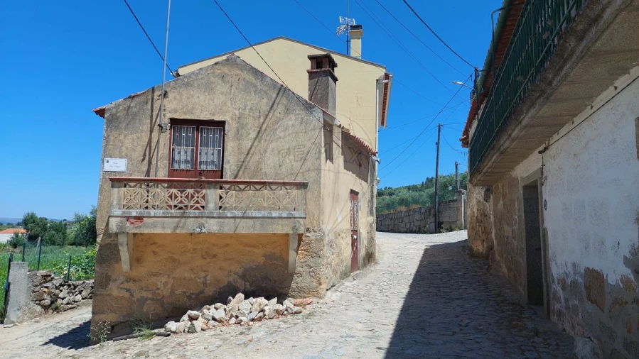 Moradia T1 para Venda em Freixo de Numão Foto 10