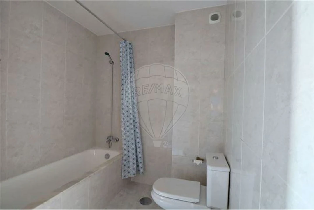 Apartamento T3 para Arrendamento em São Felix da Marinha Foto 44