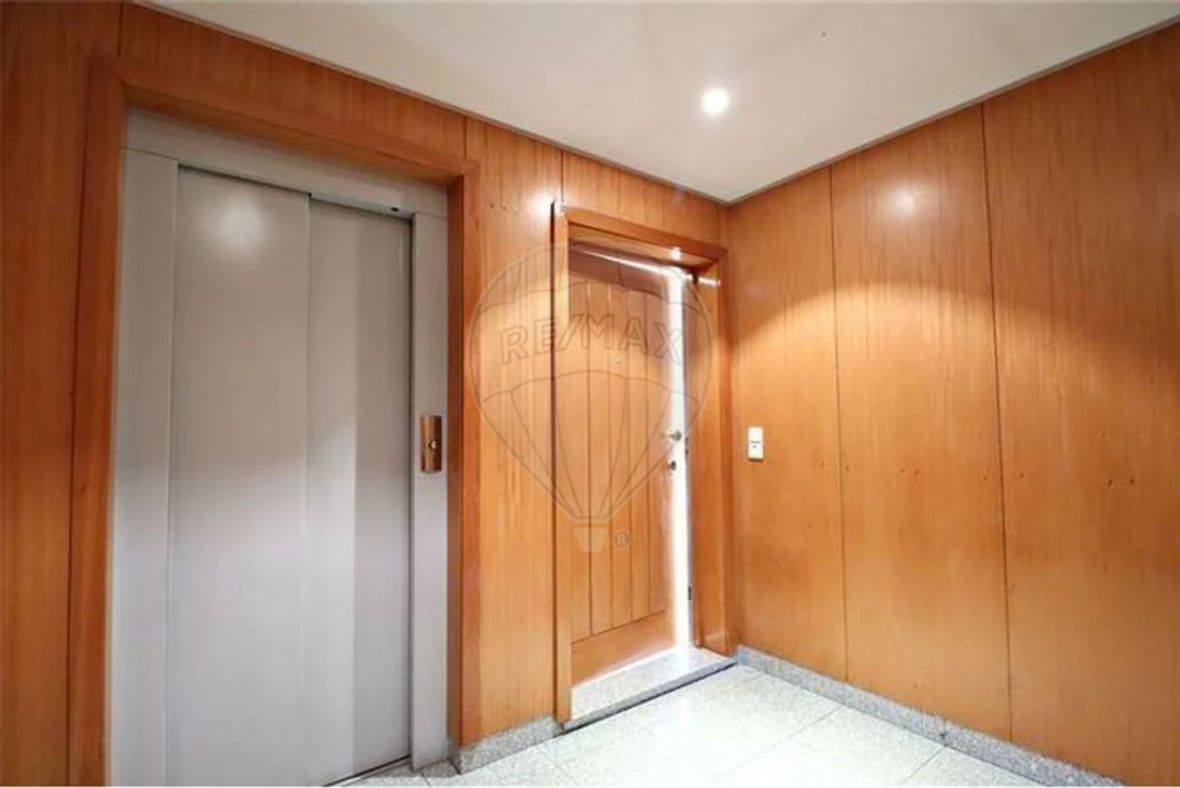 Apartamento T3 para Arrendamento em São Felix da Marinha Foto 5