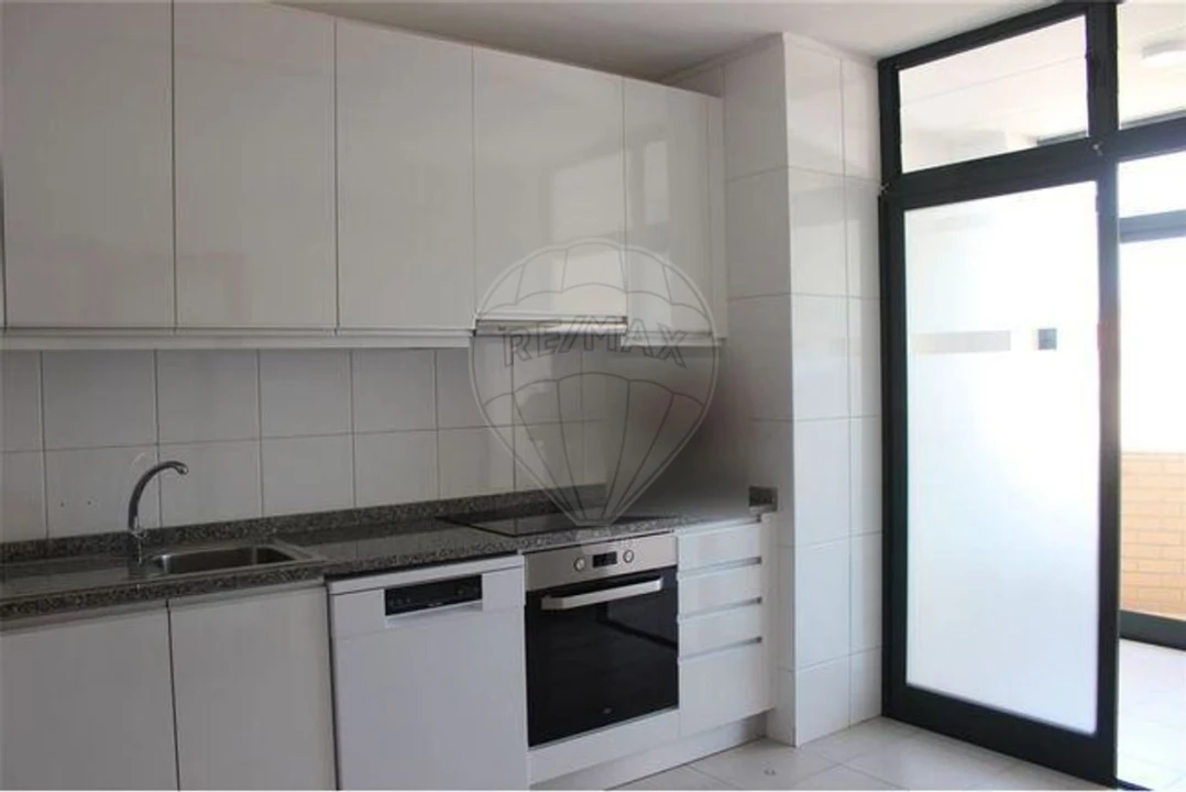 Apartamento T3 para Arrendamento em São Felix da Marinha Foto 22