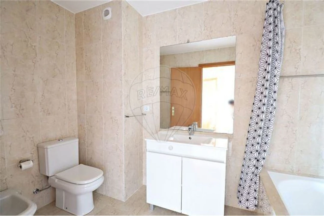 Apartamento T3 para Arrendamento em São Felix da Marinha Foto 45