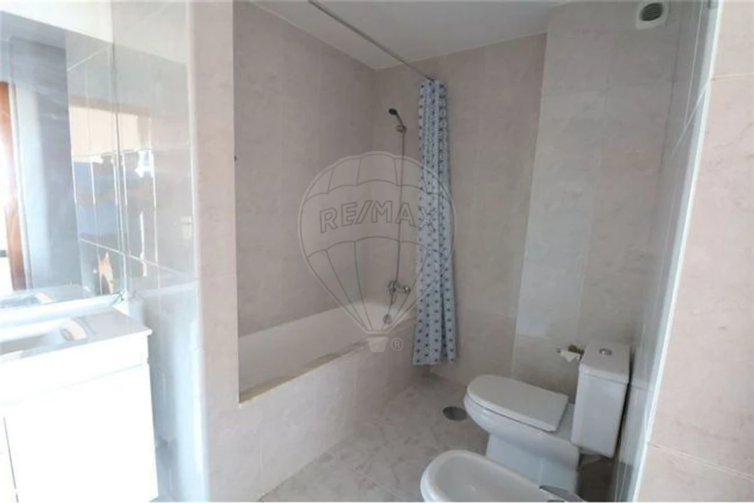 Apartamento T3 para Arrendamento em São Felix da Marinha Foto 43