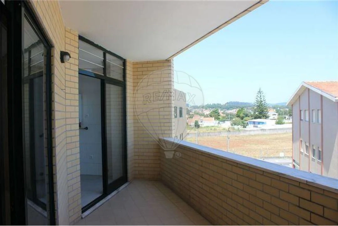 Apartamento T3 para Arrendamento em São Felix da Marinha Foto 27