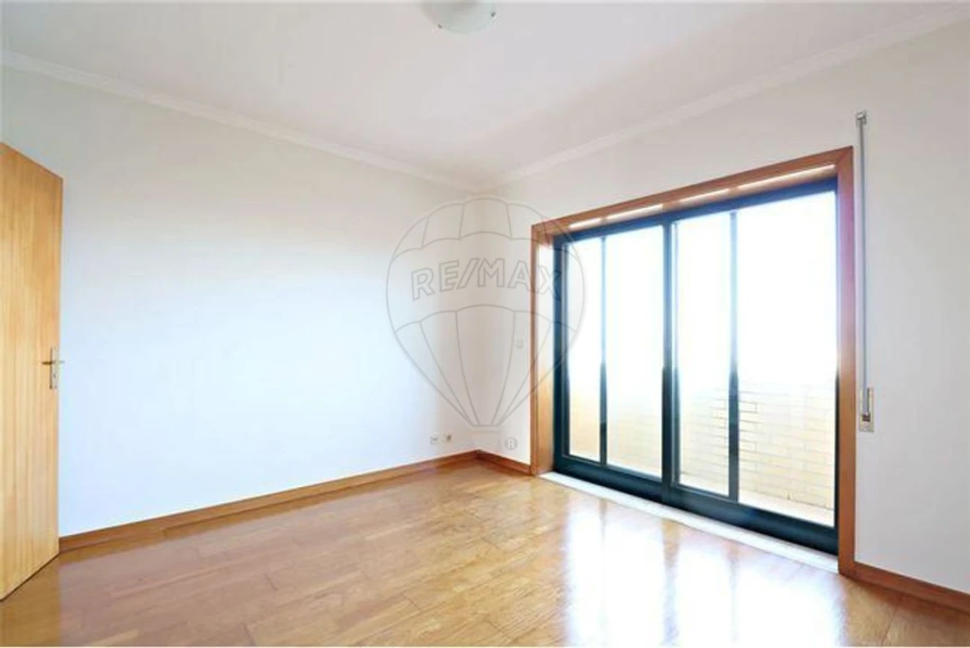 Apartamento T3 para Arrendamento em São Felix da Marinha Foto 19