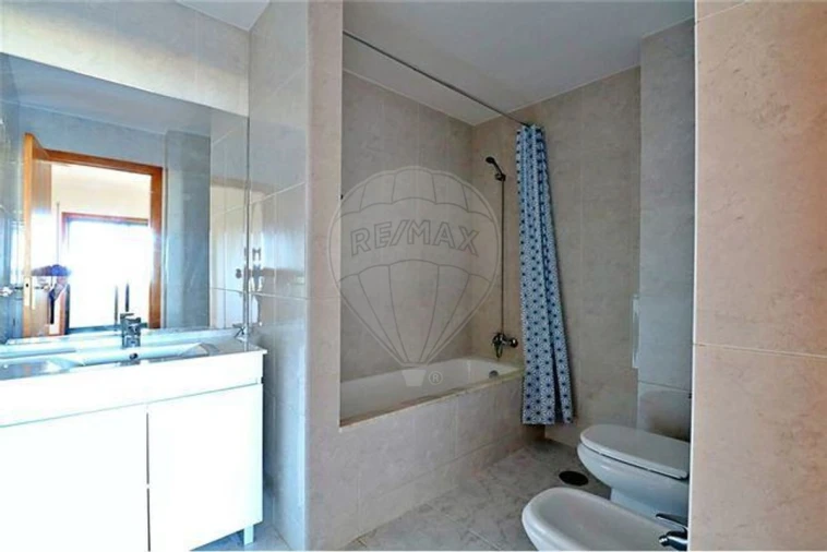 Apartamento T3 para Arrendamento em São Felix da Marinha Foto 42