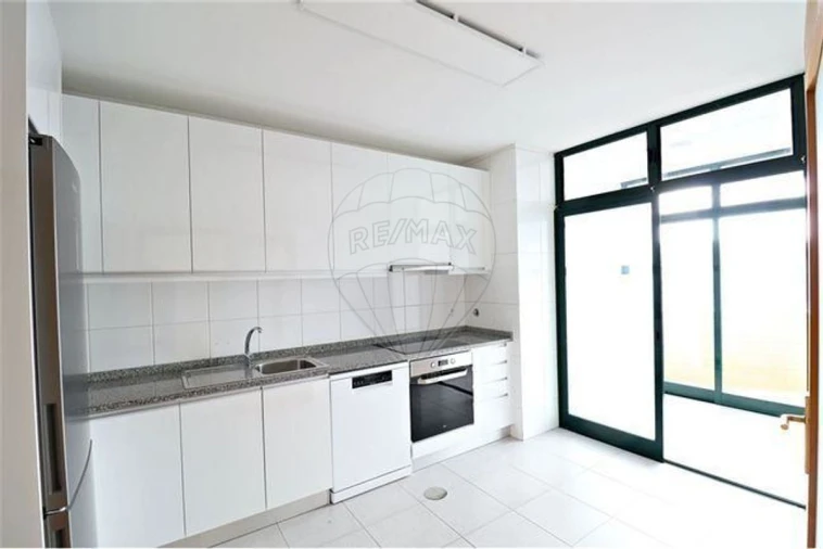 Apartamento T3 para Arrendamento em São Felix da Marinha Foto 23