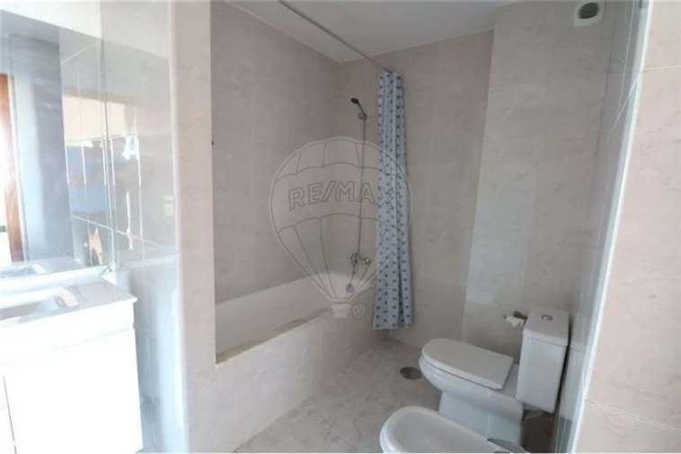 Apartamento T3 para Arrendamento em São Felix da Marinha Foto 43