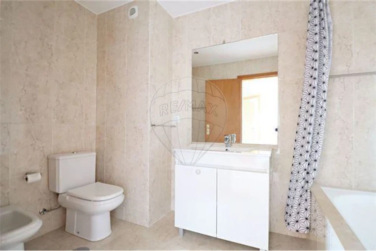 Apartamento T3 para Arrendamento em São Felix da Marinha Foto 41