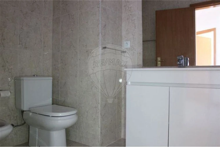 Apartamento T3 para Arrendamento em São Felix da Marinha Foto 49