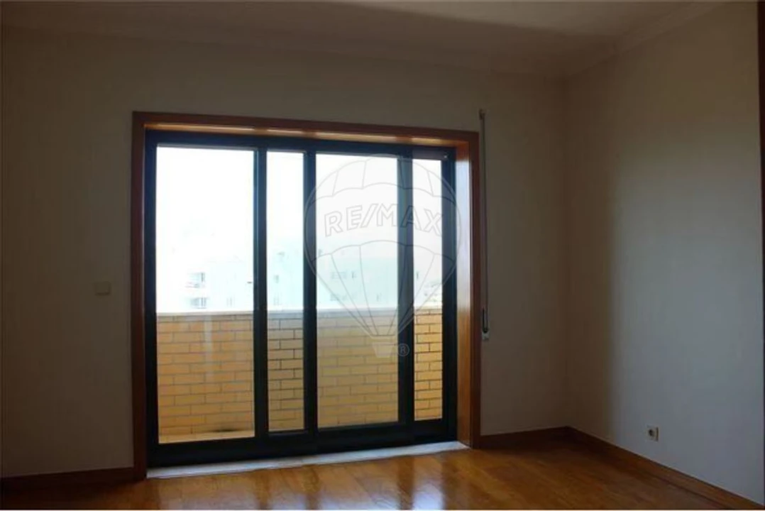 Apartamento T3 para Arrendamento em São Felix da Marinha Foto 36